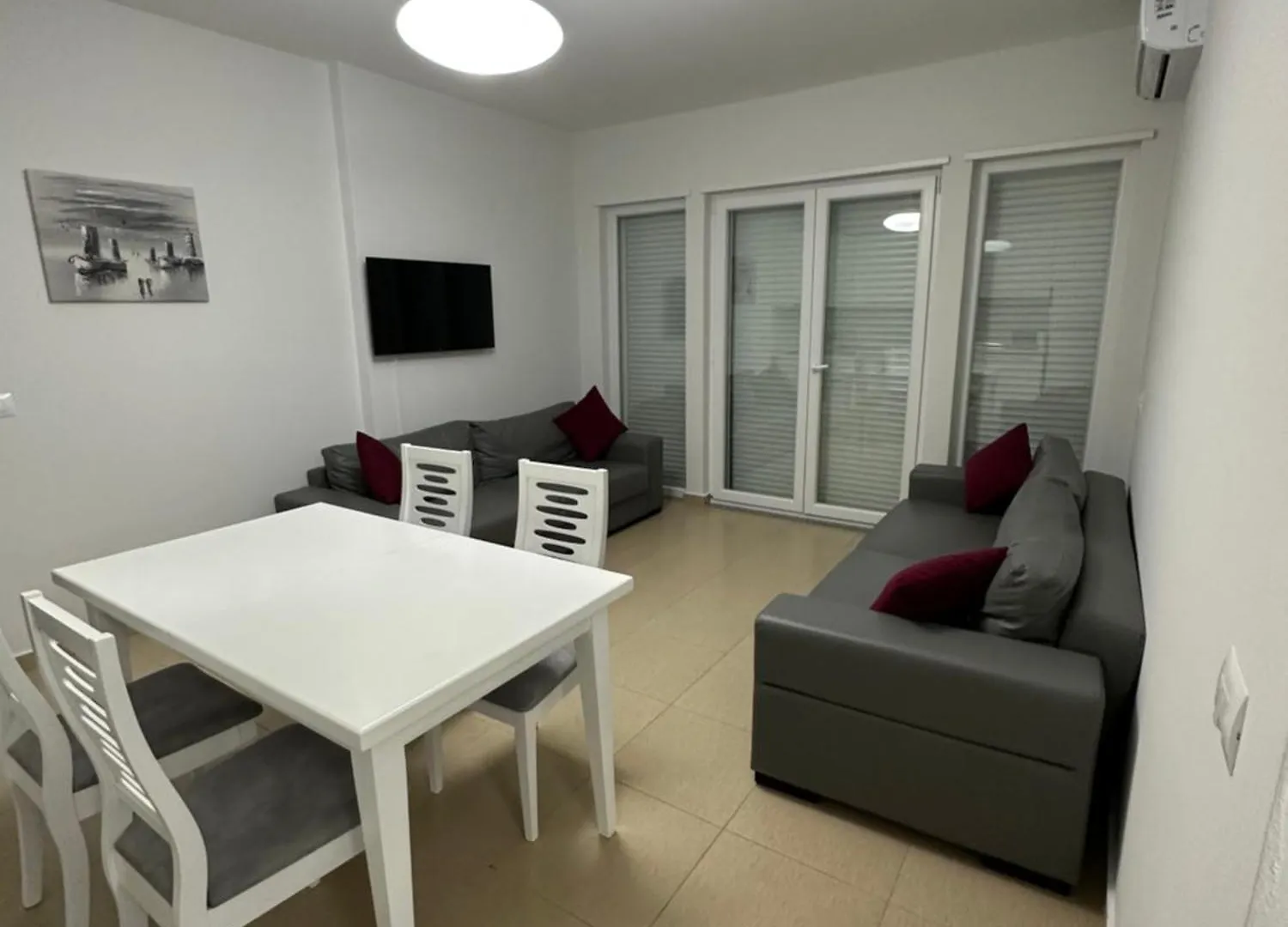 Grand Europa Resort Apartament Velipoje 0*,  Albania